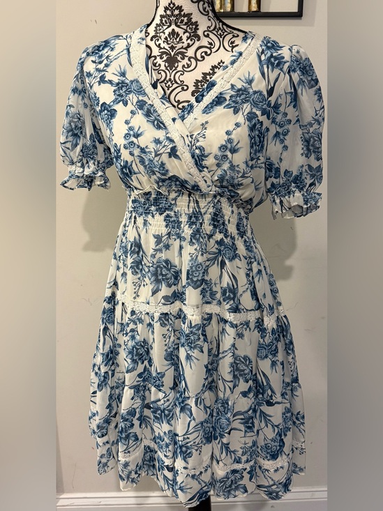 Taylor Dresses & Skirts - Taylor Blue & Cream Floral Wrap-Style Midi Dress